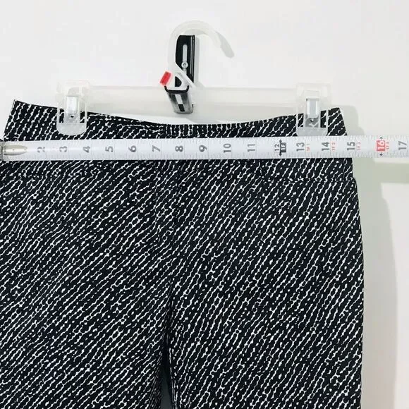 7th Avenue New York and Company size 0.      A224 - Picture 3 of 6